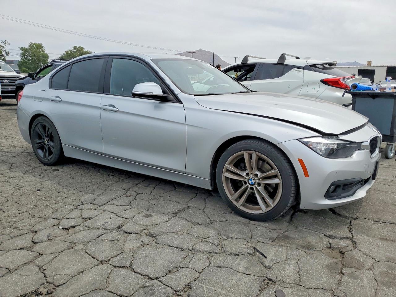2016 BMW 320 I - zdjęcie 4