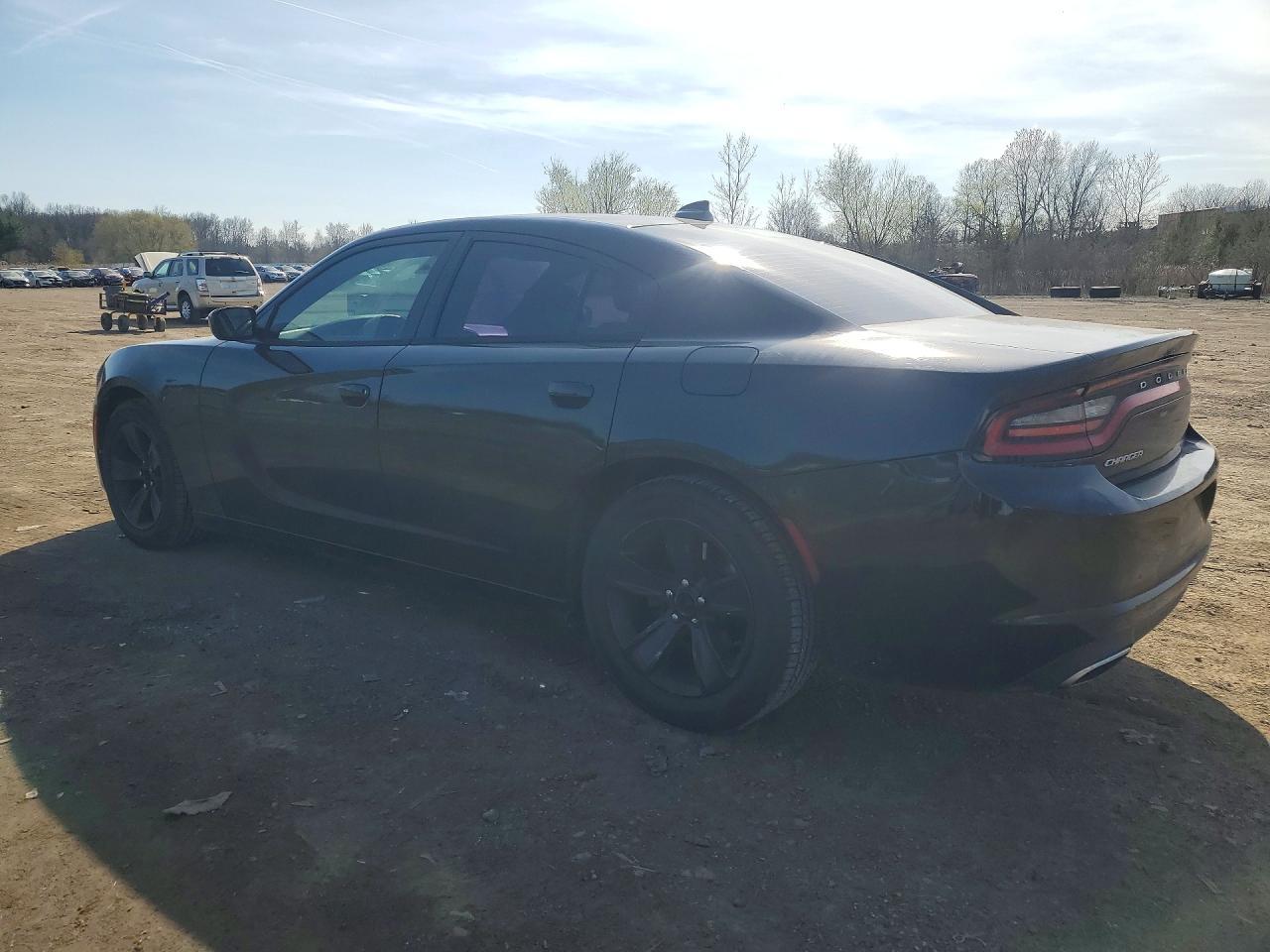 2016 Dodge Charger - zdjęcie 2