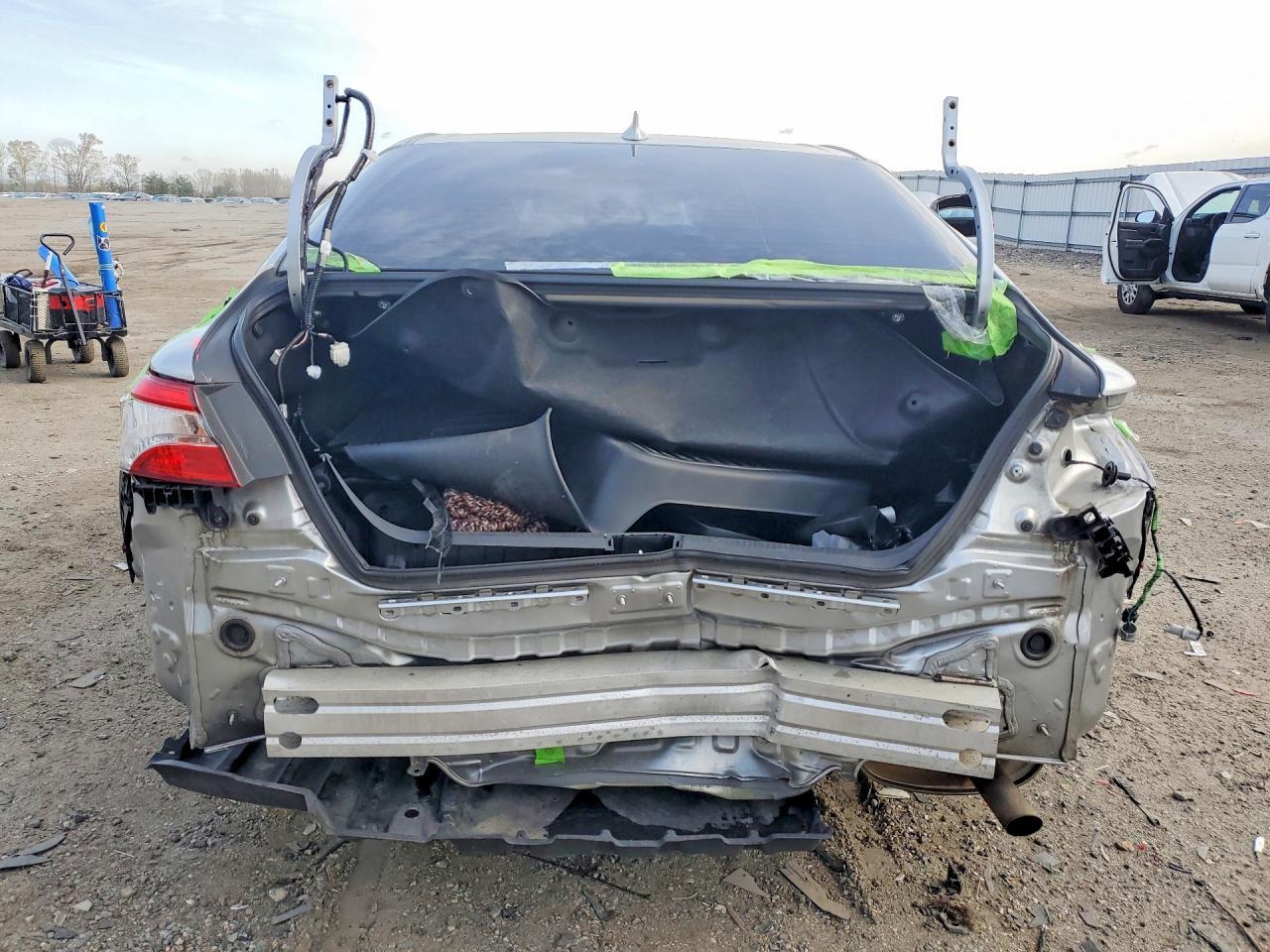 2019 Toyota Camry Le - zdjęcie 6