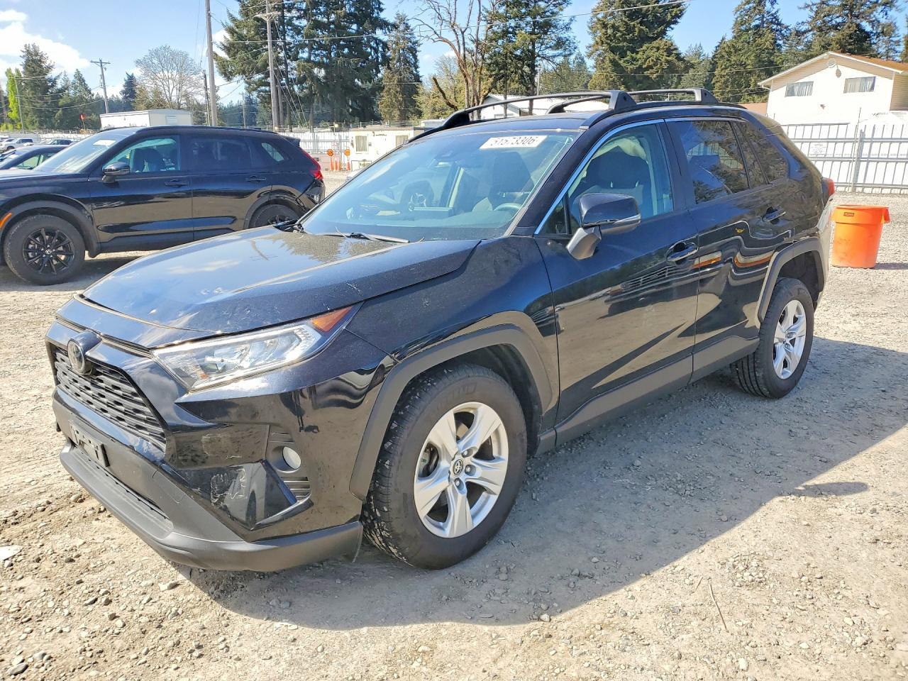 2019 Toyota Rav4 Xle - zdjęcie główne