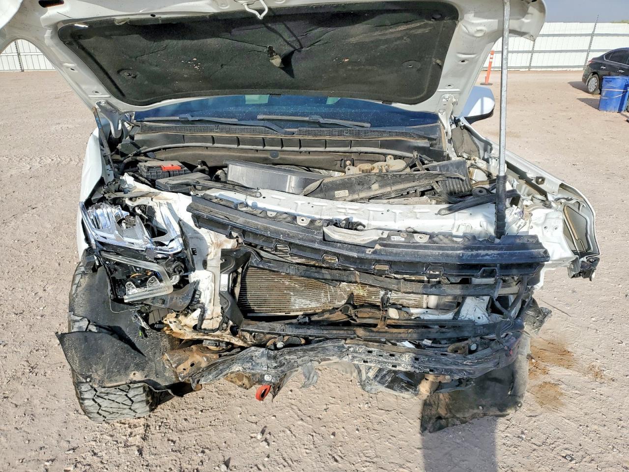 2022 Chevrolet Tahoe K1500 Z71 - zdjęcie 12