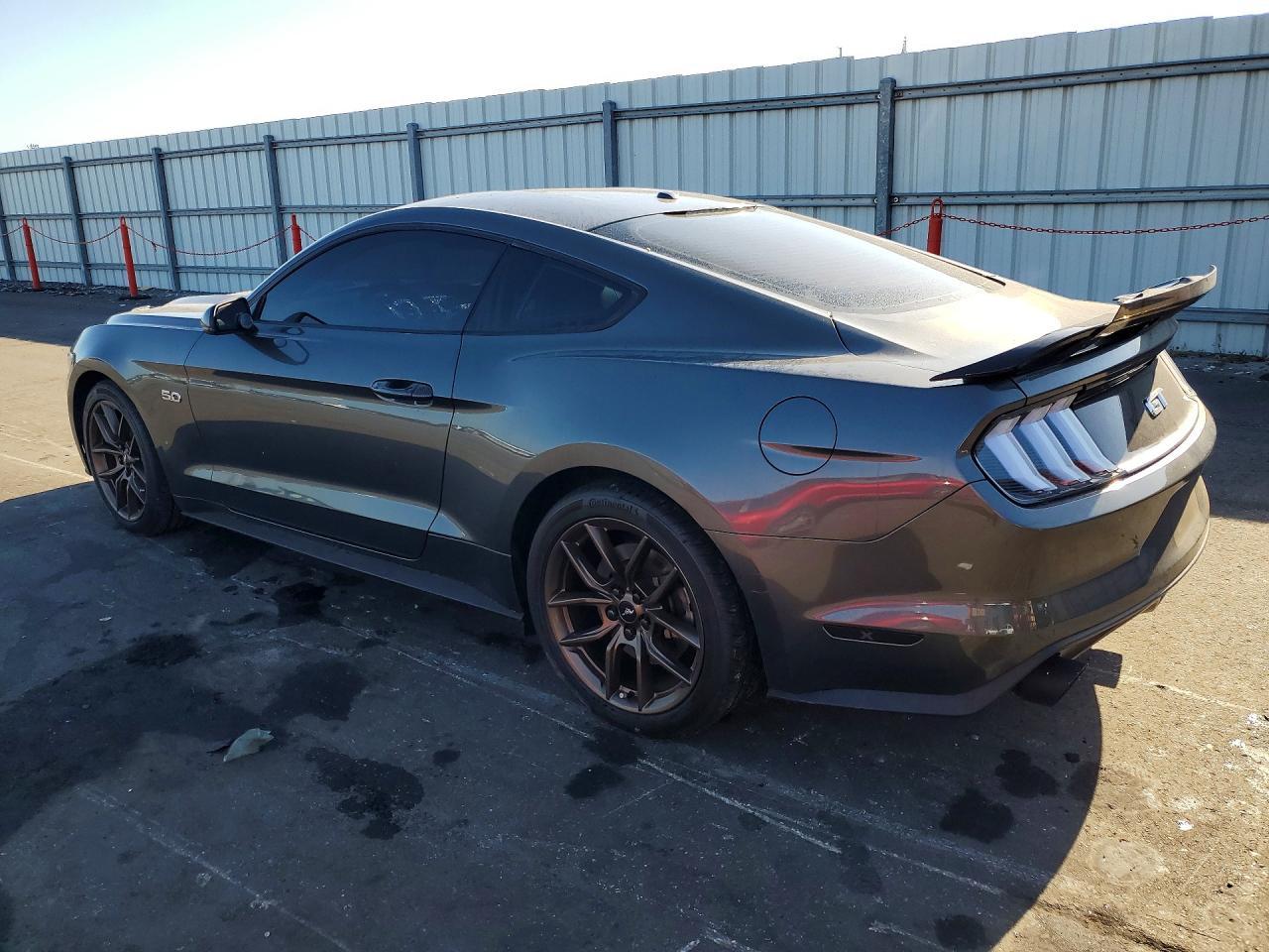 2016 Ford Mustang Gt - zdjęcie 2