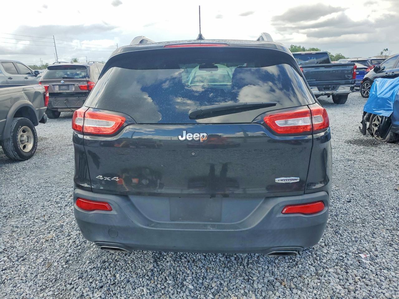 2015 Jeep Cherokee Latitude - zdjęcie 6