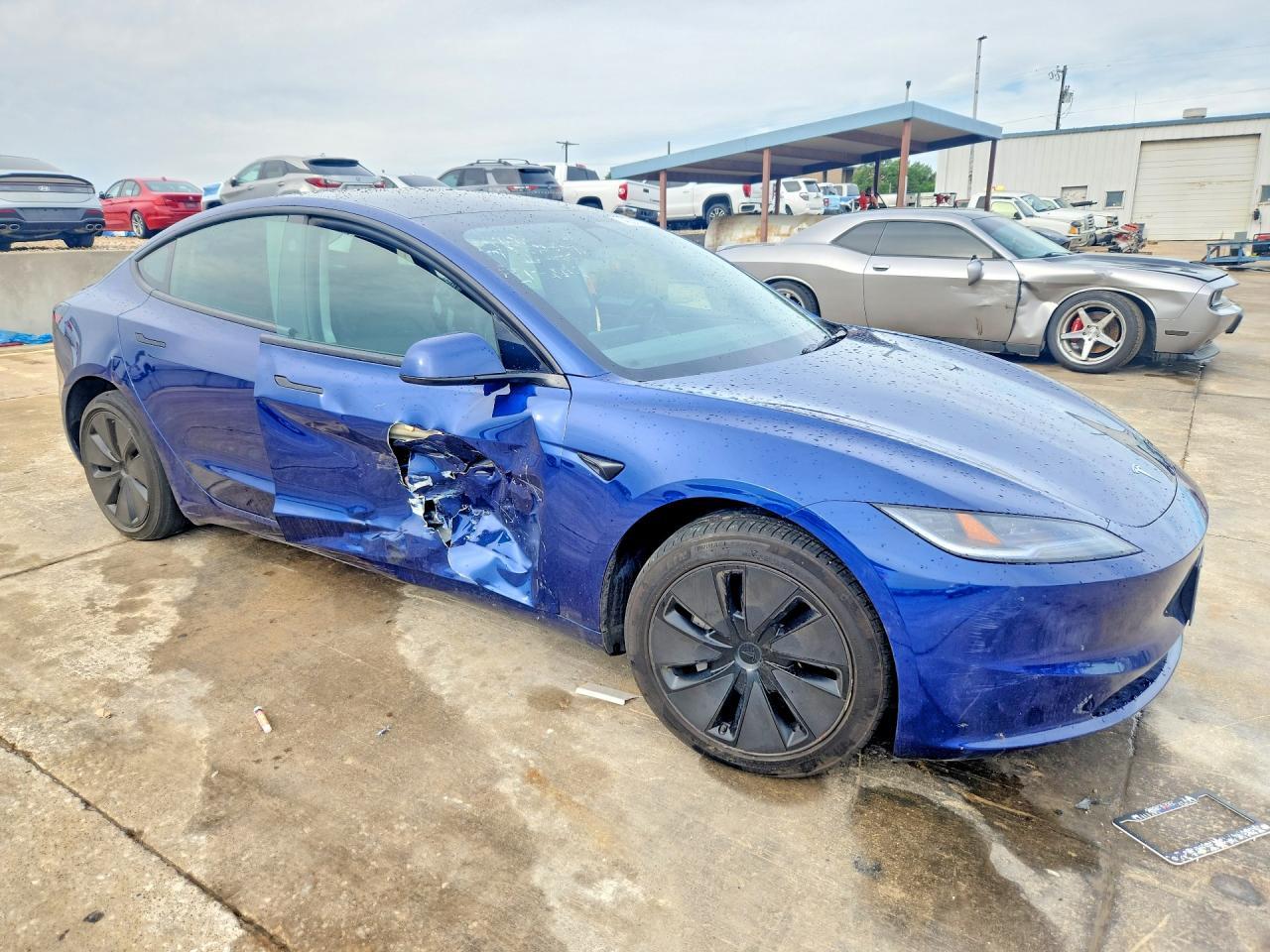 2025 Tesla Model 3 - zdjęcie 4