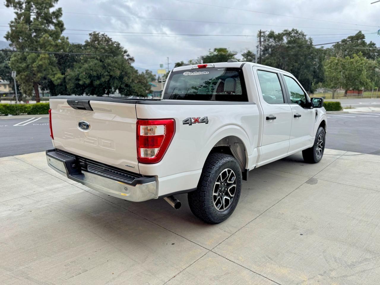 2023 Ford F150 Supercrew - zdjęcie 4