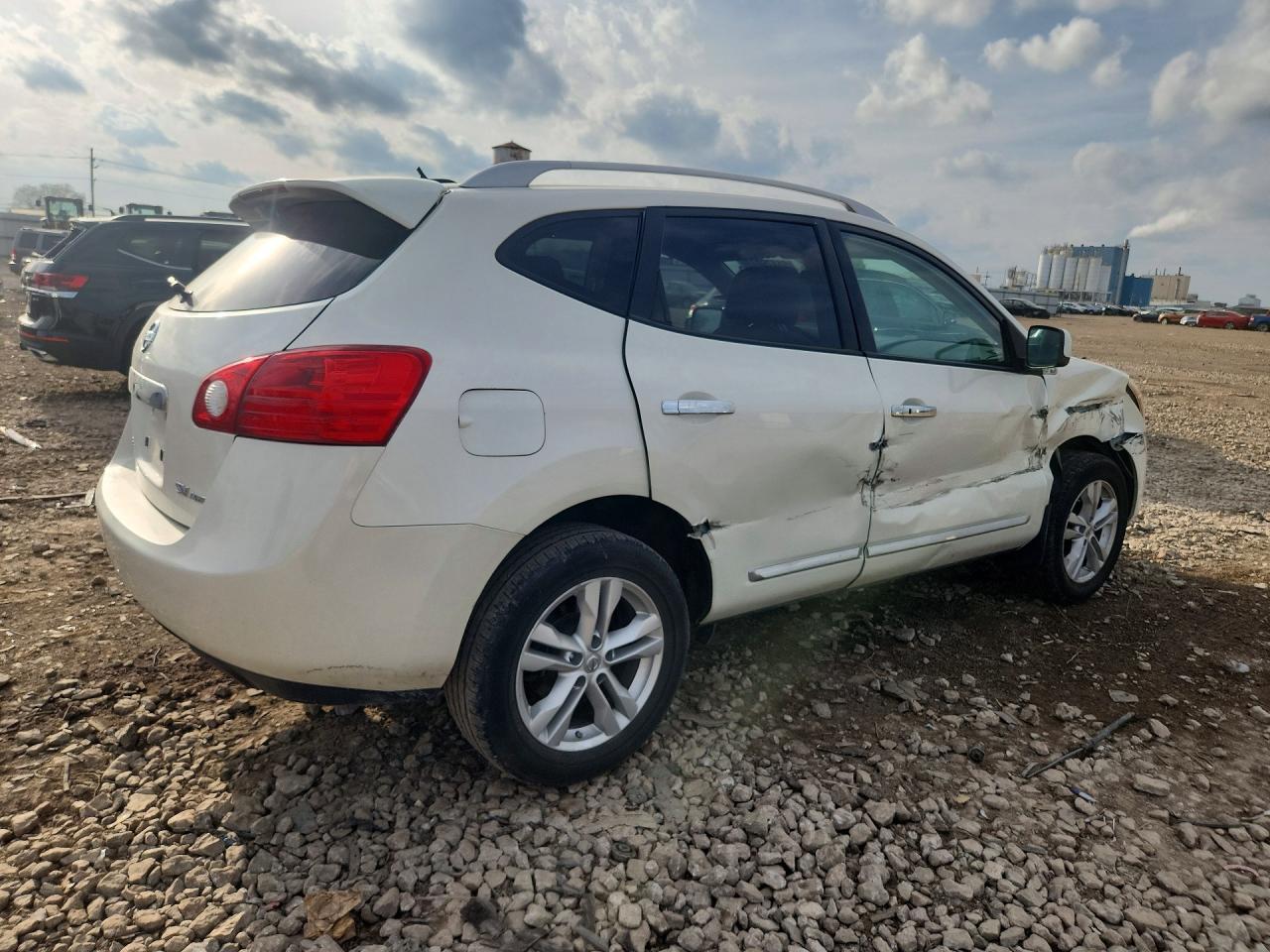 2013 Nissan Rogue S - zdjęcie 3
