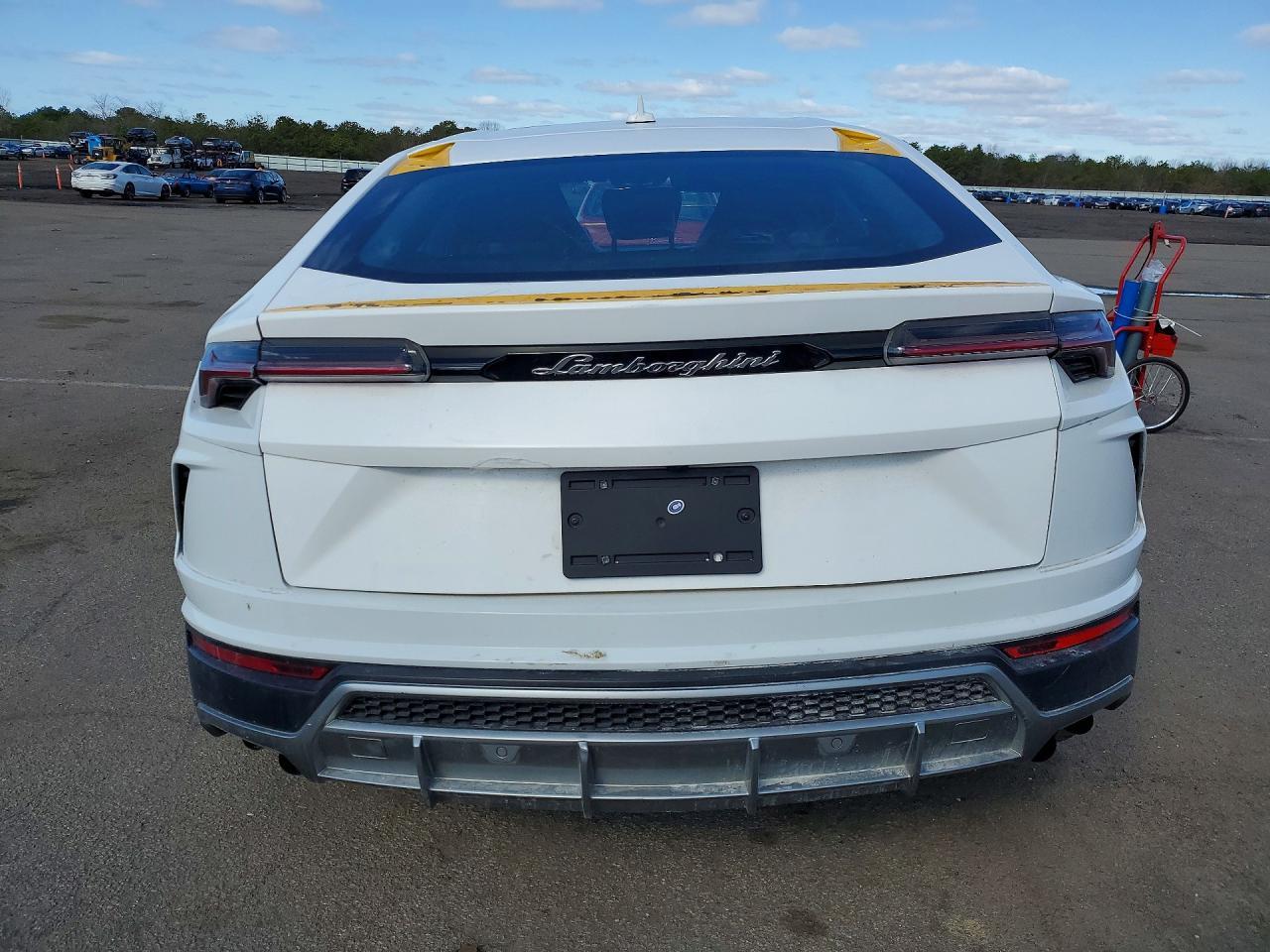 2024 Lamborghini Urus Performante - zdjęcie 6