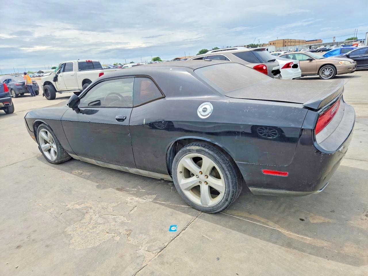 2013 Dodge Challenger Sxt - zdjęcie 2