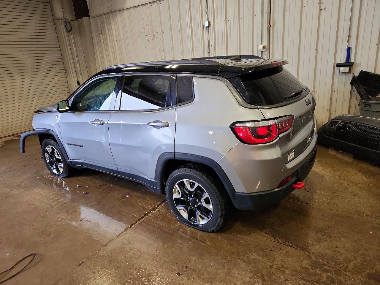 2018 Jeep Compass Trailhawk - zdjęcie 2