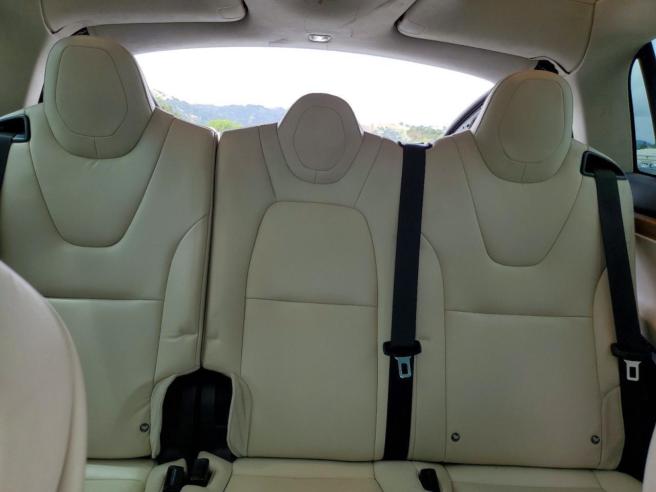 2019 Tesla Model X - zdjęcie 10