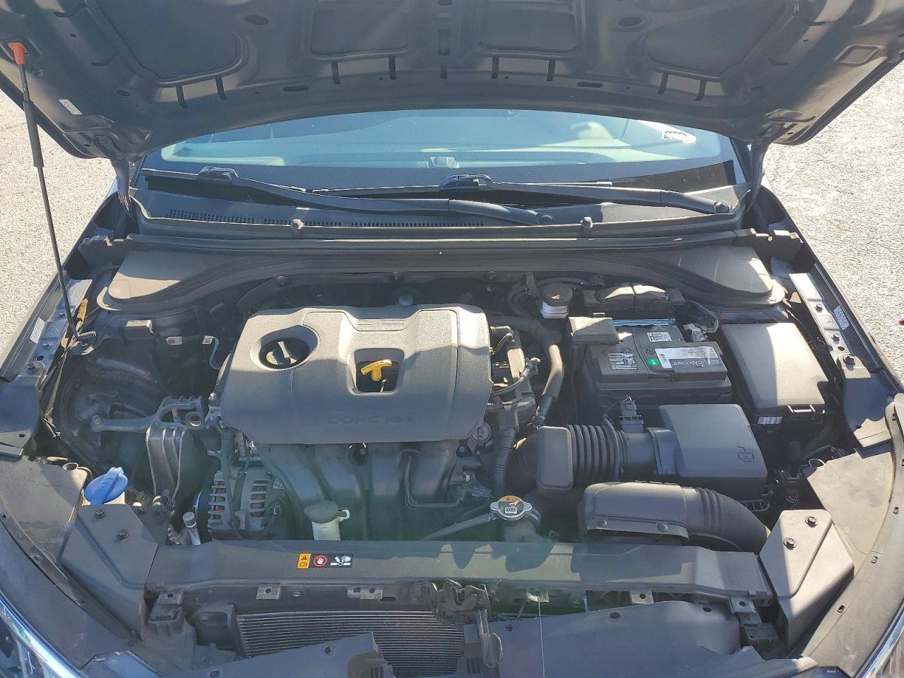 2020 Hyundai Elantra Se - zdjęcie 11