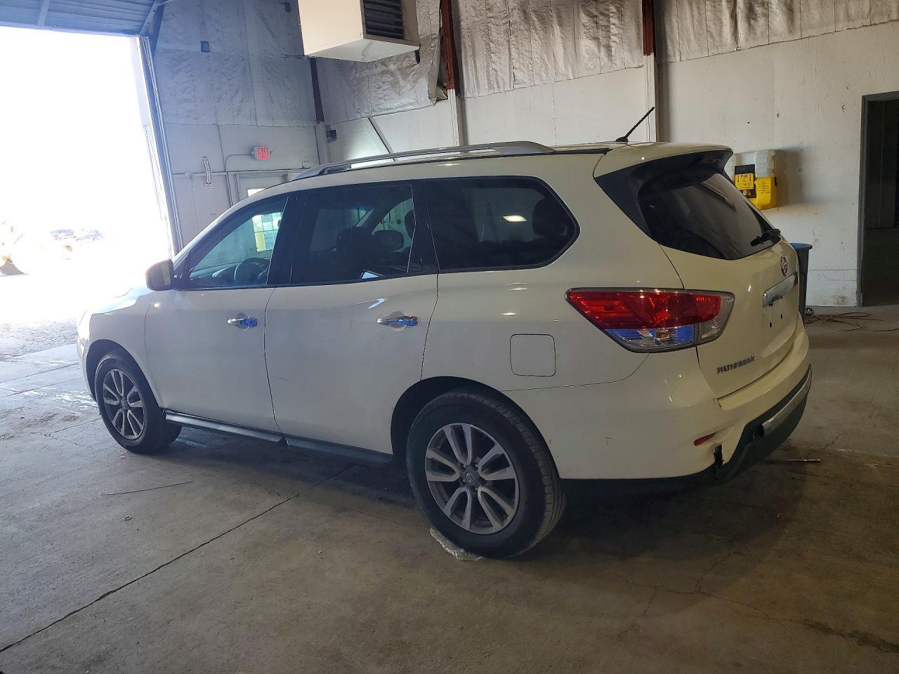 2016 Nissan Pathfinder S - zdjęcie 2