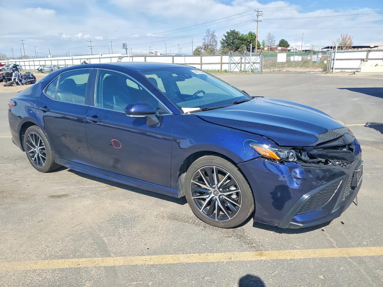 2022 Toyota Camry Se - zdjęcie 4