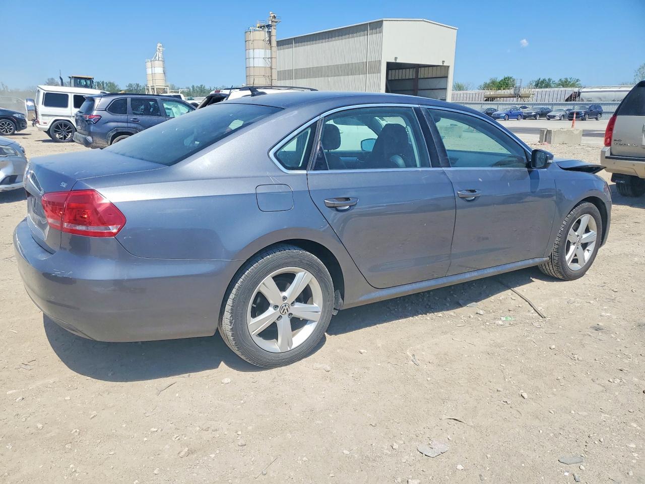 2013 Volkswagen Passat - zdjęcie 3