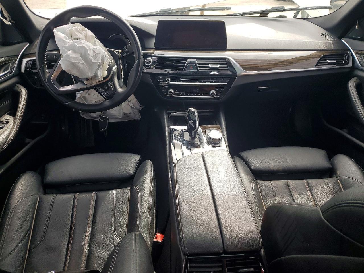 2018 BMW 530 I - zdjęcie 8