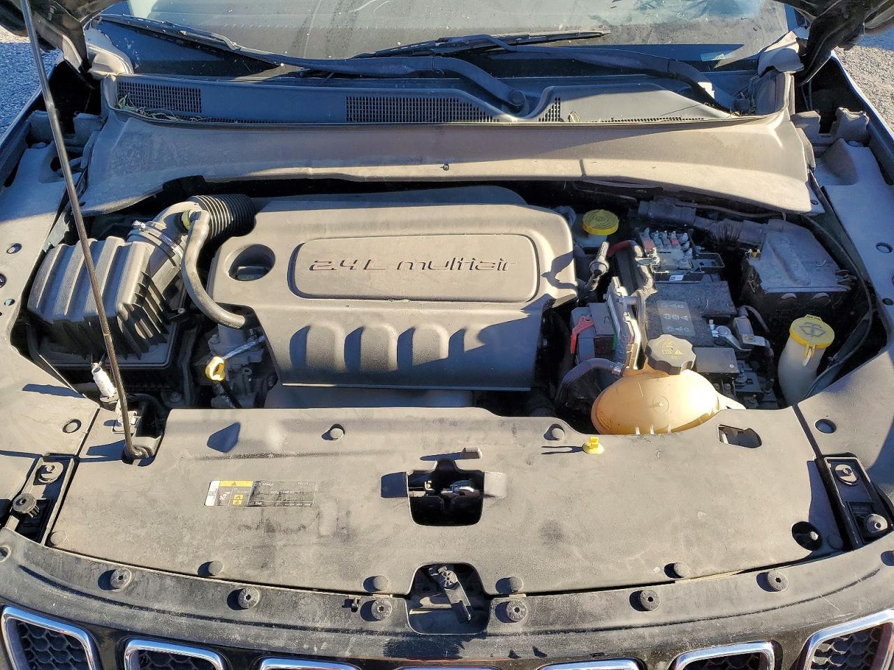 2018 Jeep Compass Latitude - zdjęcie 12