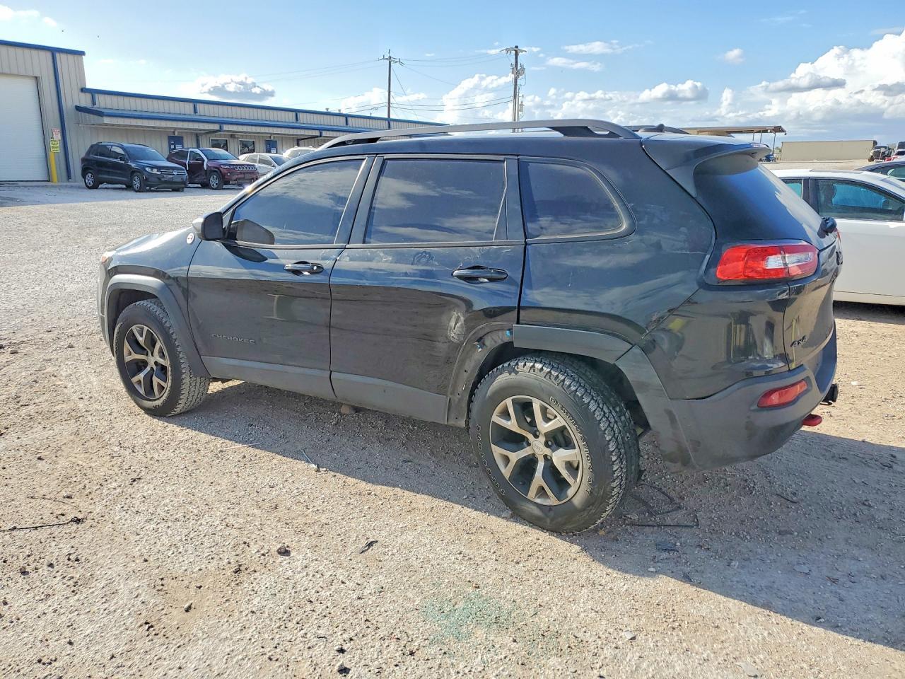 2014 Jeep Cherokee Trailhawk - zdjęcie 2