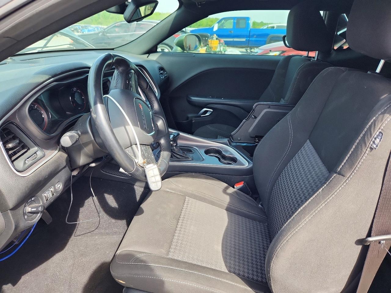 2021 Dodge Challenger Sxt - zdjęcie 7