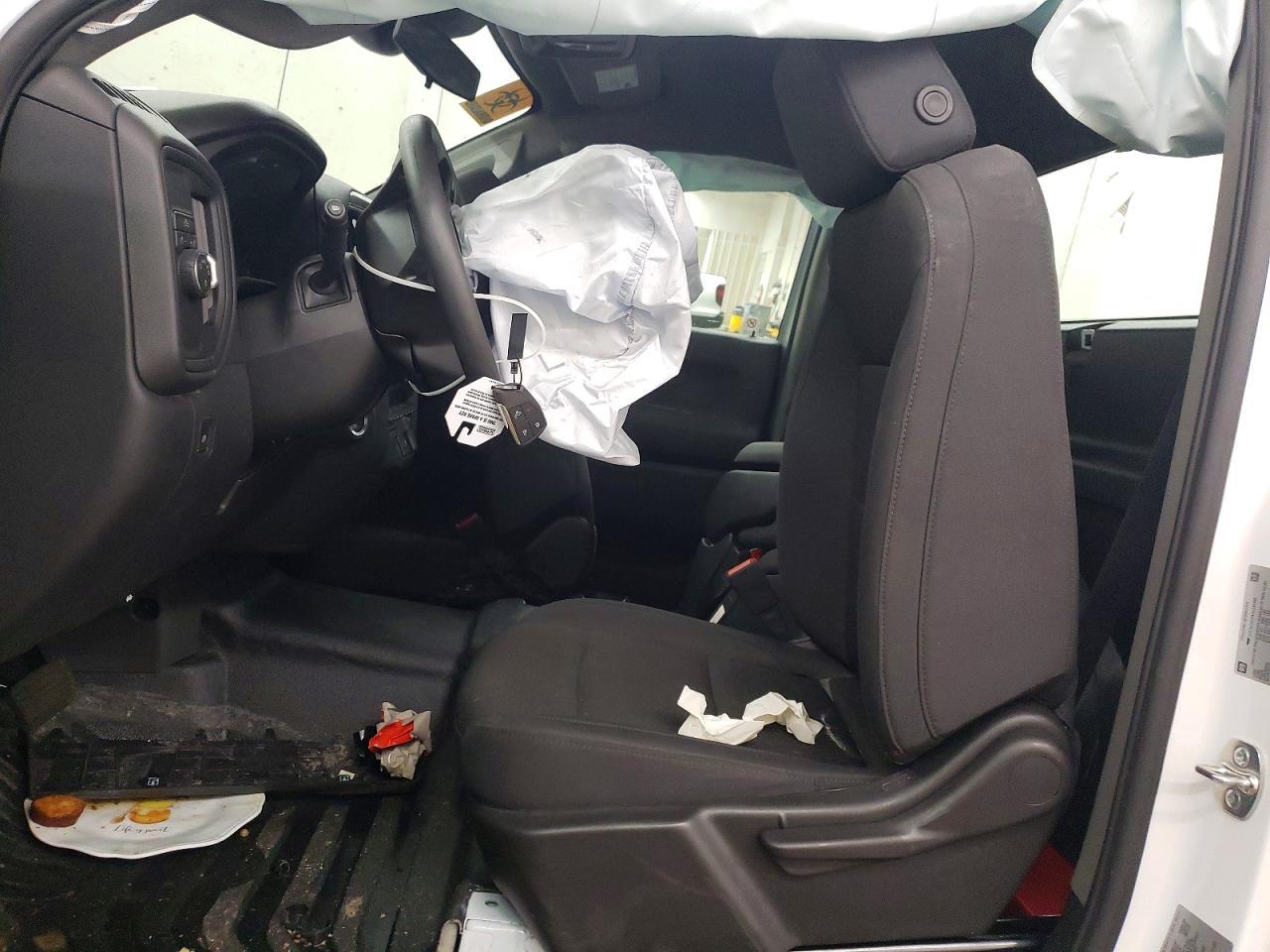 2026 Chevrolet Silverado C1500 - zdjęcie 7