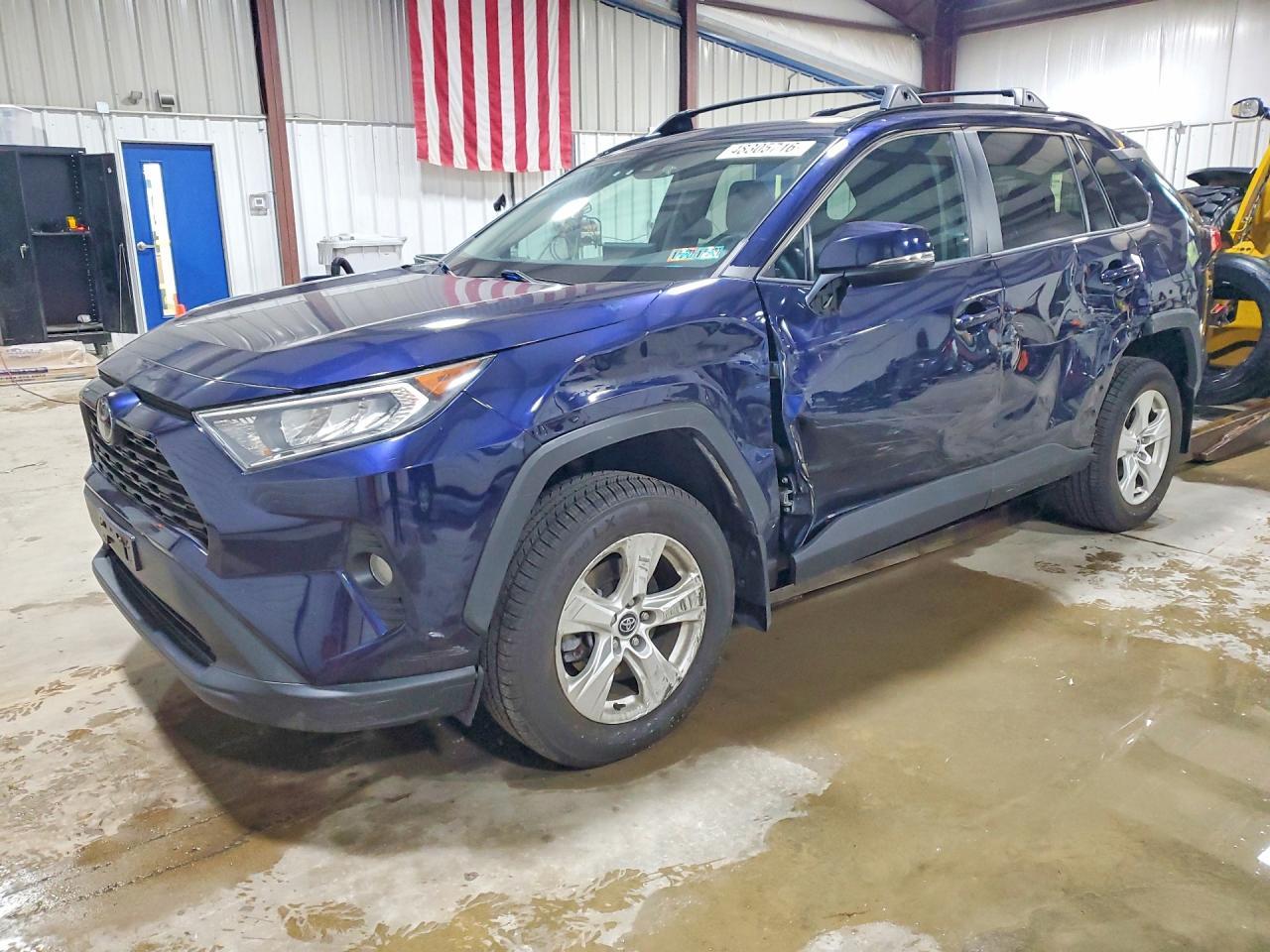 2020 Toyota Rav4 Xle - zdjęcie główne