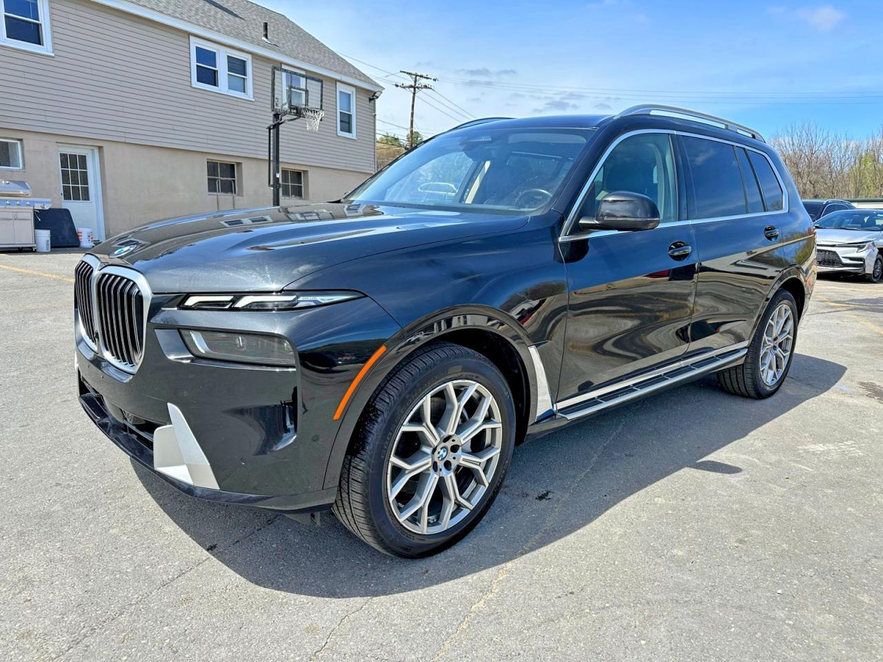 2025 BMW X7 xDrive40I - zdjęcie główne