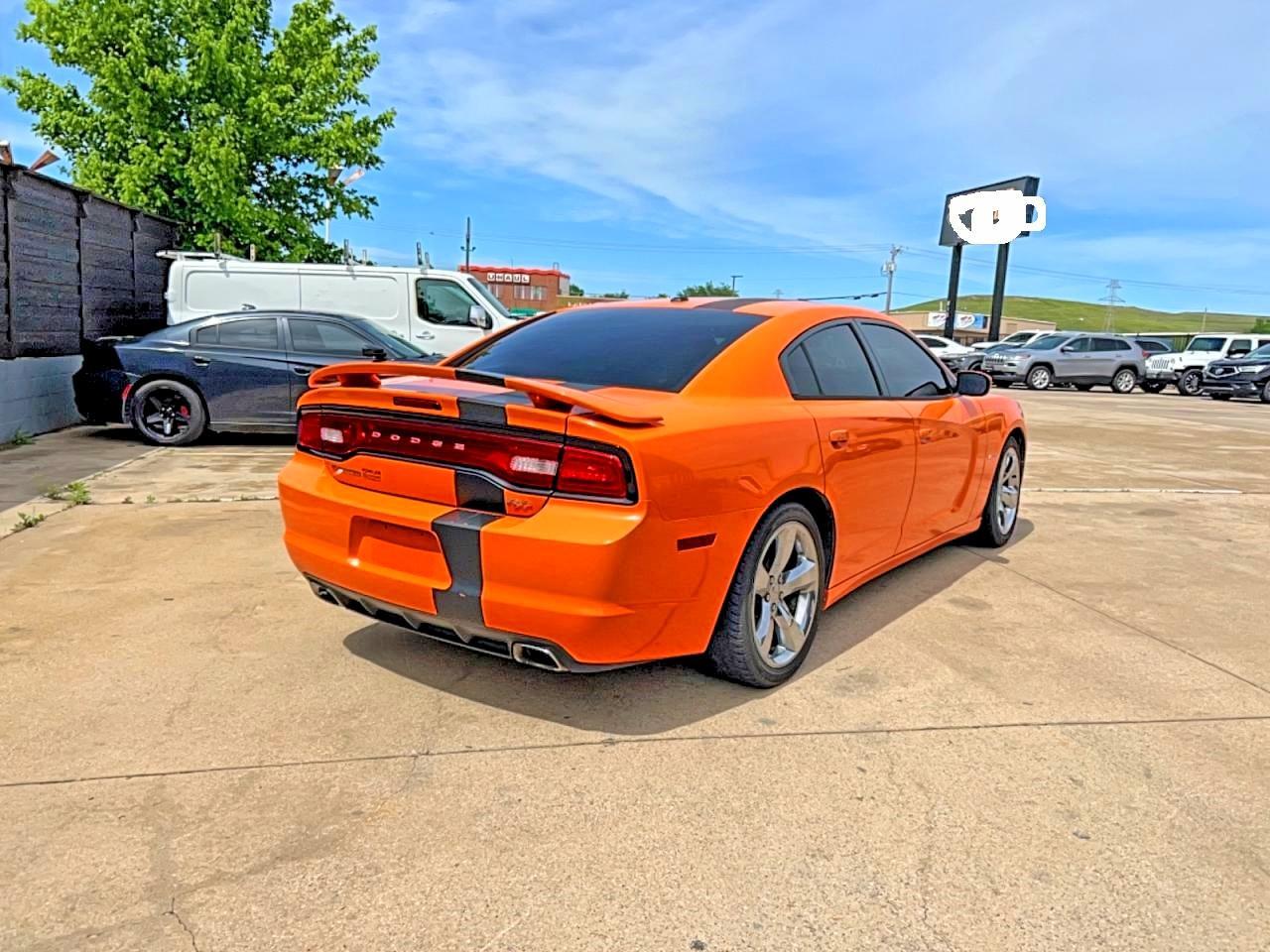 2014 Dodge Charger R - zdjęcie 4