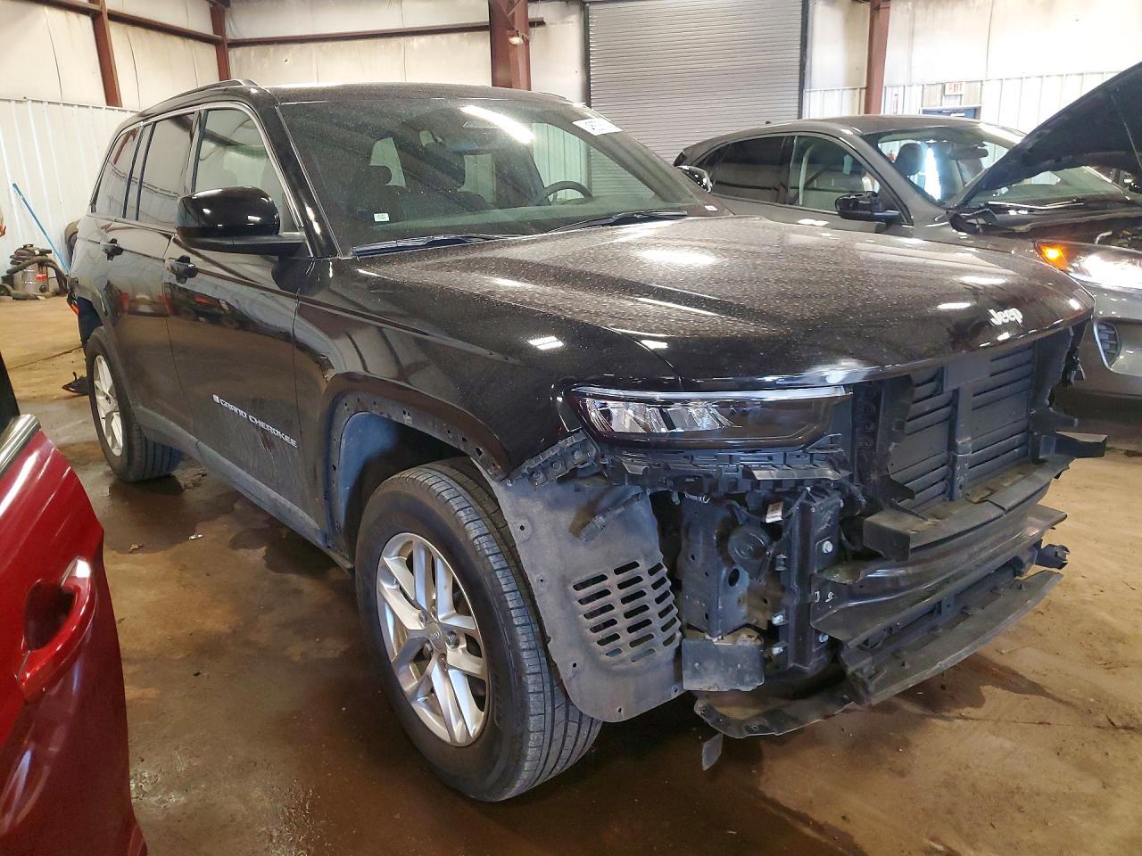 2024 Jeep Grand Cherokee Laredo - zdjęcie 4