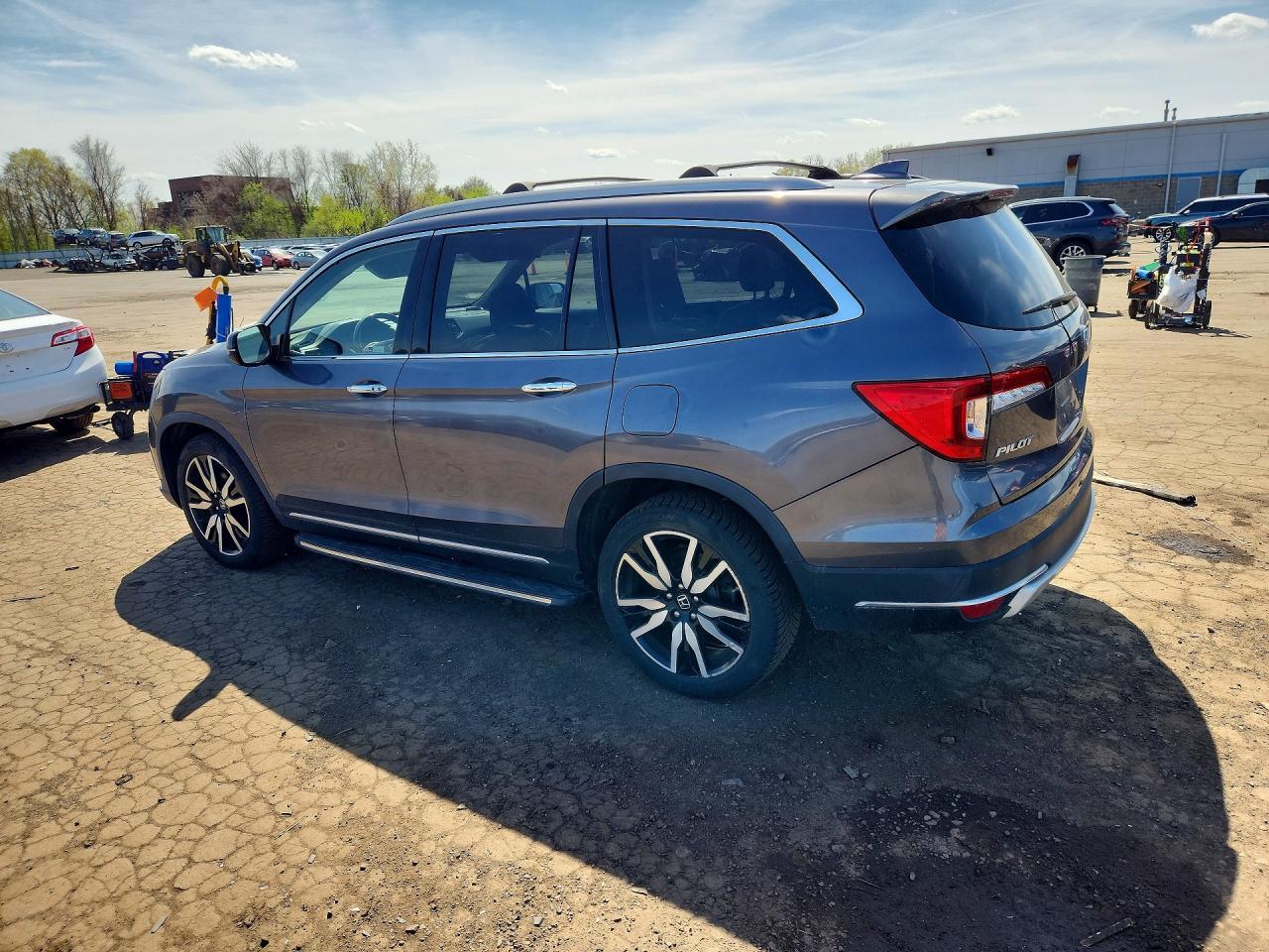 2019 Honda Pilot Touring - zdjęcie 2