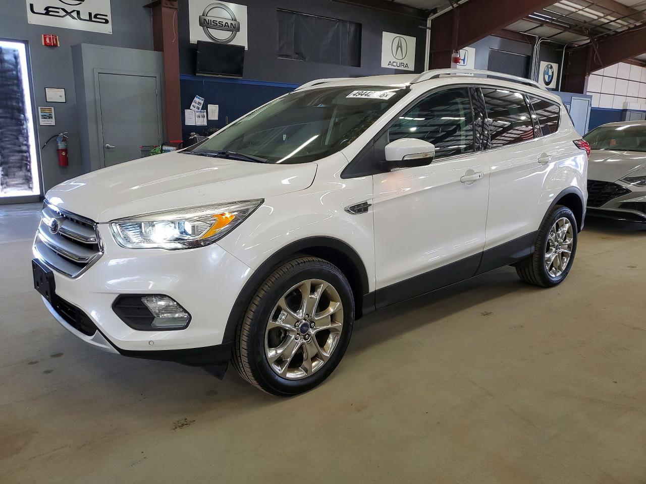 2019 Ford Escape Titanium - zdjęcie główne
