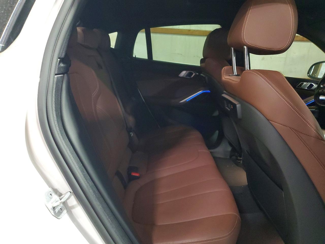 2021 BMW X6 xDrive40I - zdjęcie 11