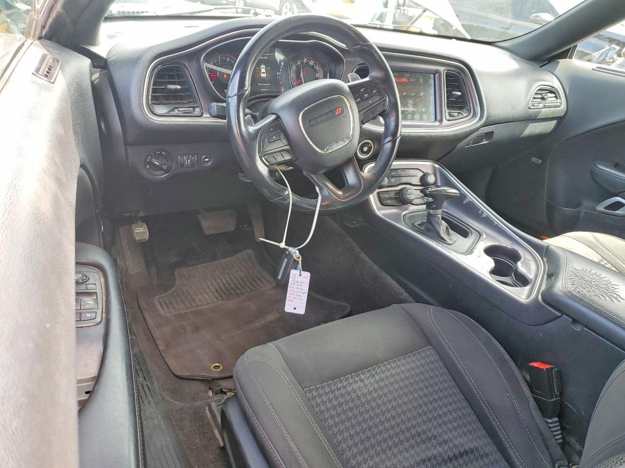 2016 Dodge Challenger Sxt - zdjęcie 8
