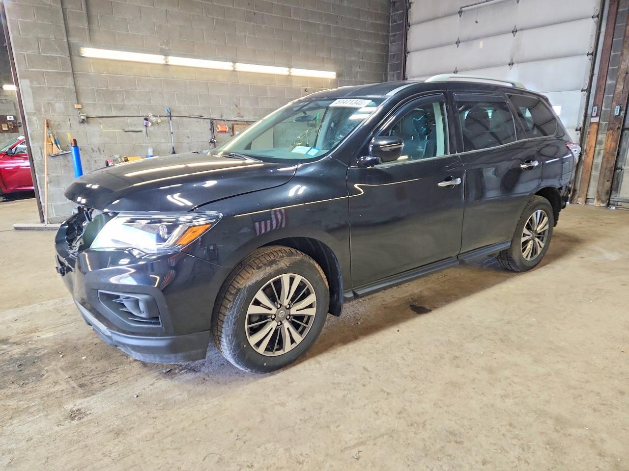 2020 Nissan Pathfinder S - zdjęcie główne