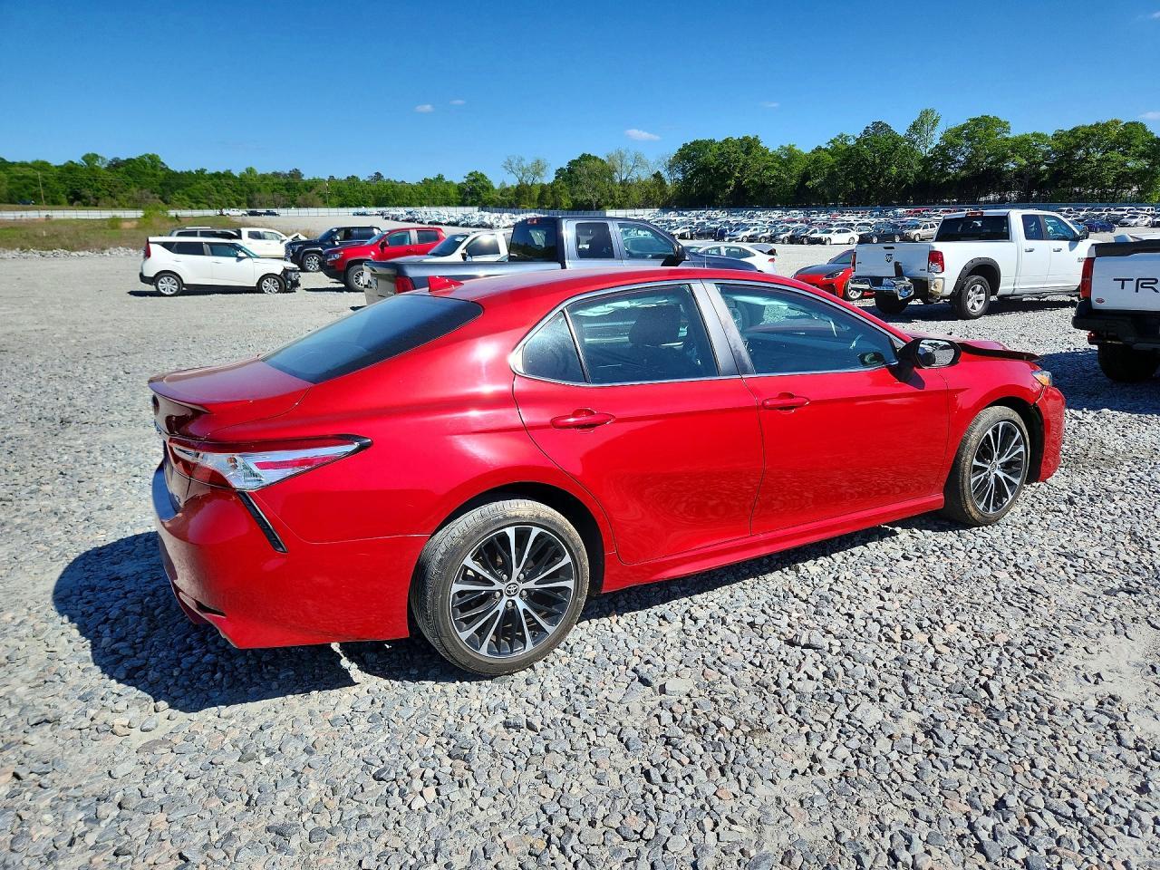 2020 Toyota Camry Se - zdjęcie 3