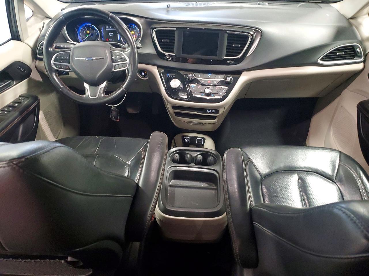 2020 Chrysler Pacifica Touring L - zdjęcie 8