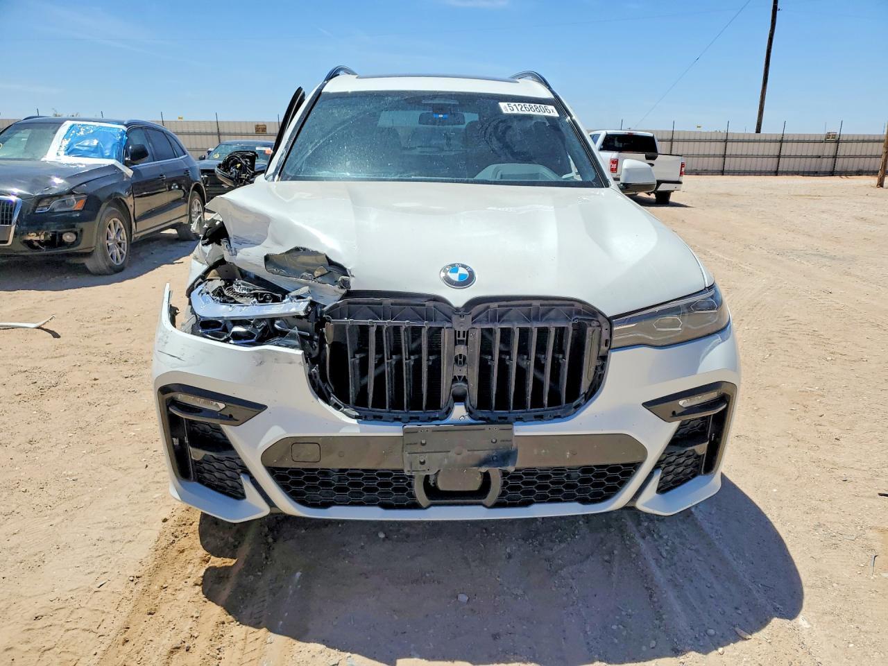 2022 BMW X7 xDrive40I - zdjęcie 5