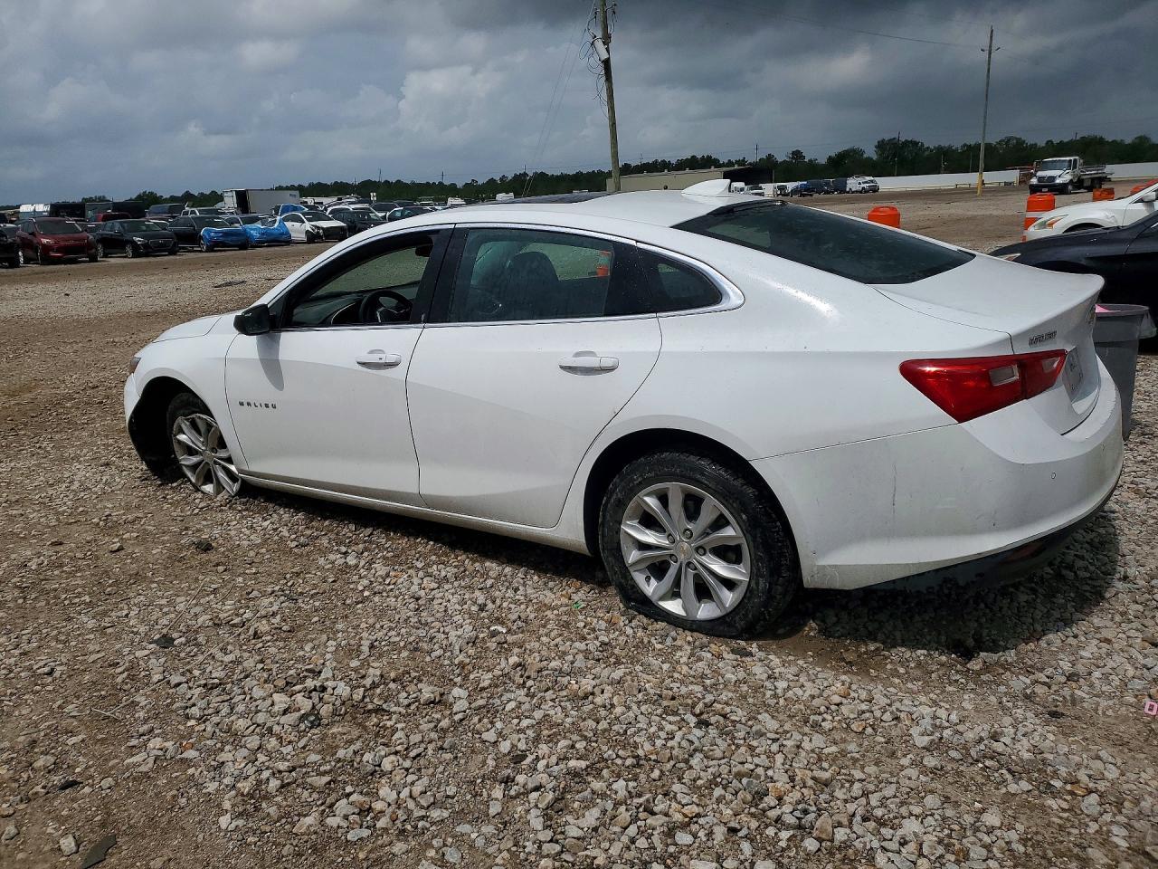 2024 Chevrolet Malibu Lt - zdjęcie 2