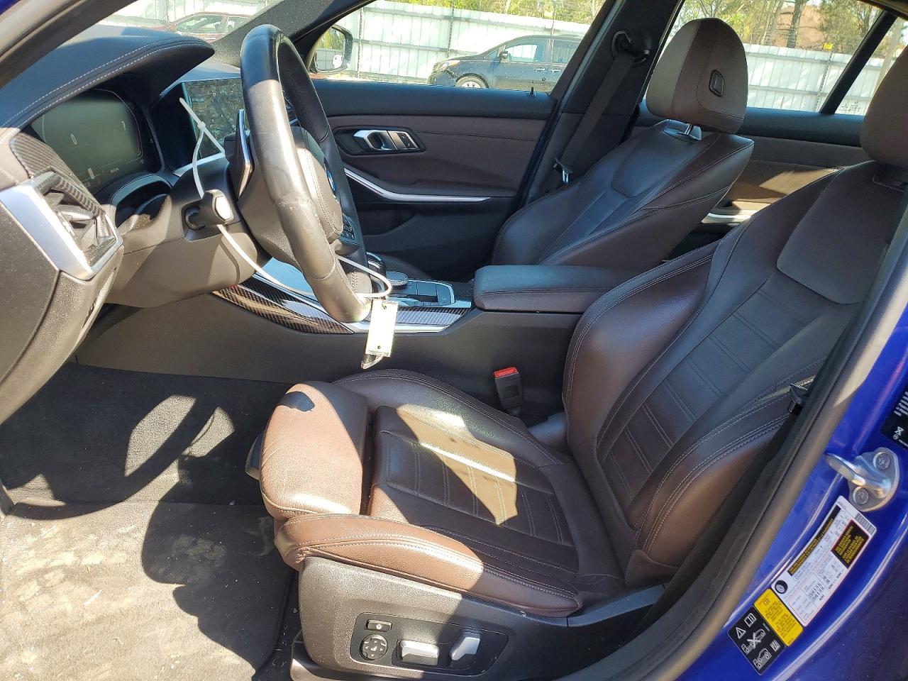 2020 BMW Seria 3 330i - zdjęcie 7