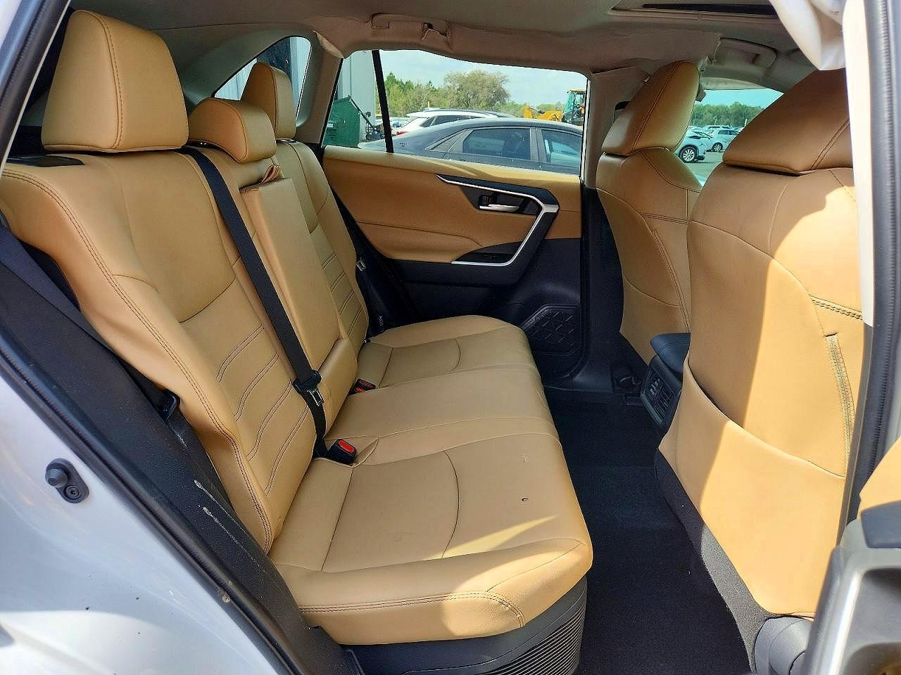 2025 Toyota Rav4 Hybrid Xle Premium - zdjęcie 11