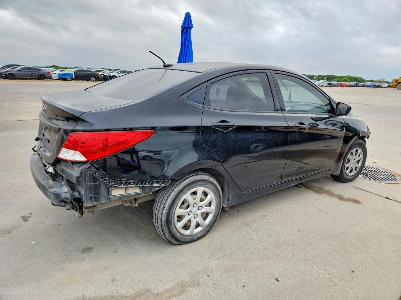 2014 Hyundai Accent Gls - zdjęcie 3