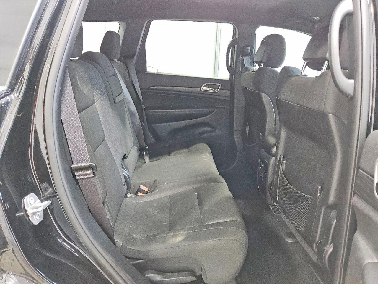 2019 Jeep Grand Cherokee Laredo - zdjęcie 11