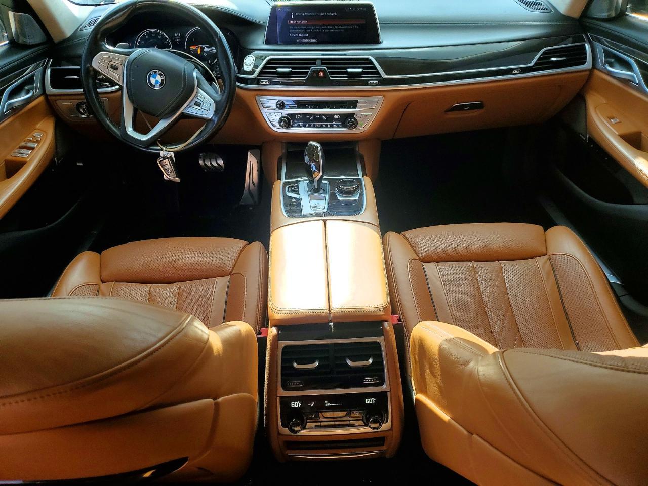 2019 BMW 750 Xi - zdjęcie 8