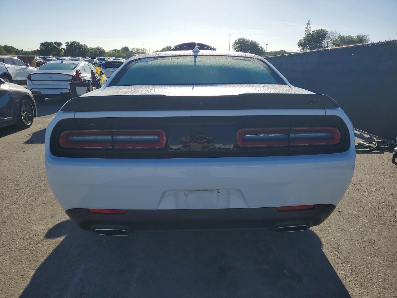 2021 Dodge Challenger Sxt - zdjęcie 6