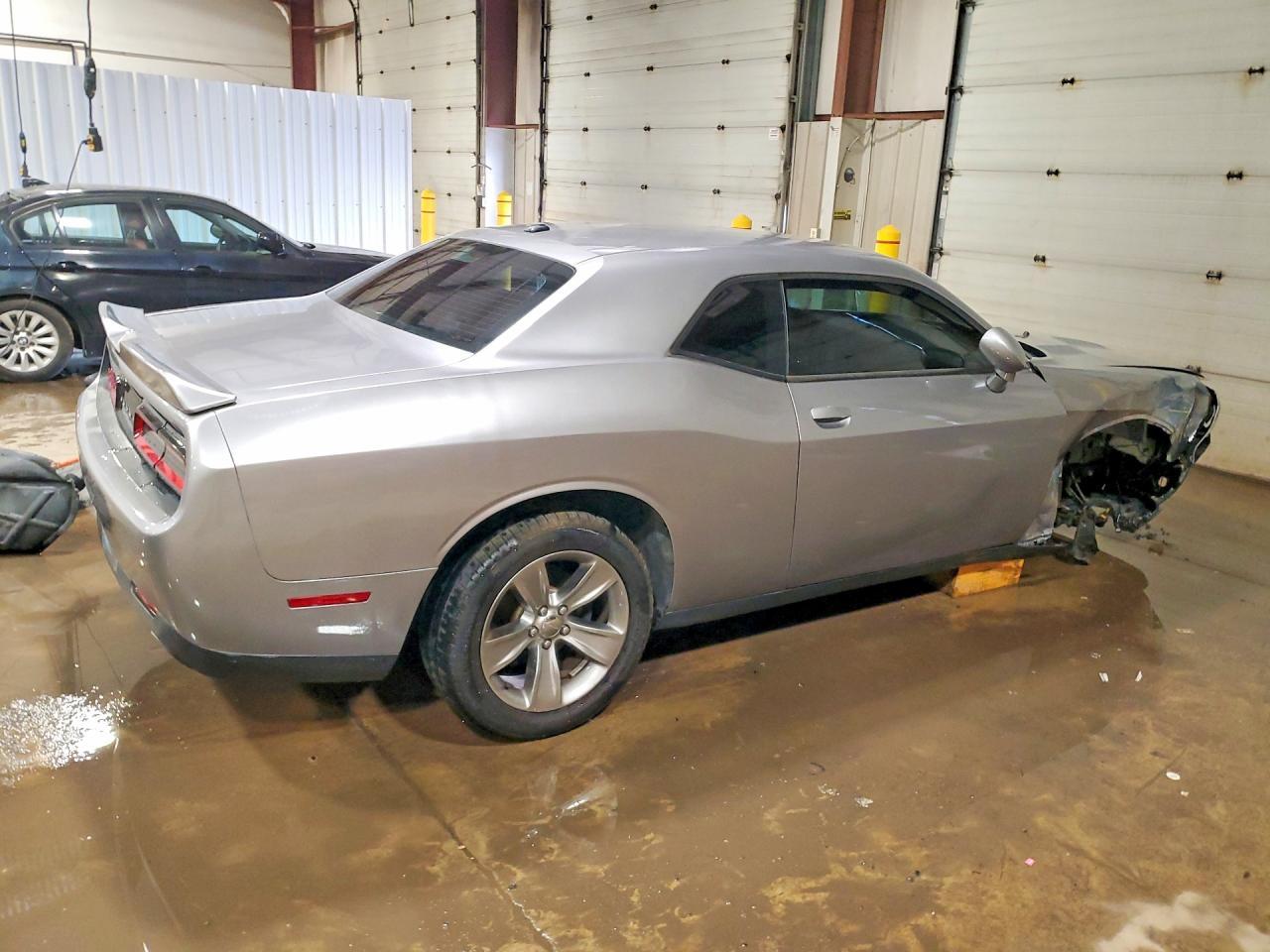2016 Dodge Challenger Sxt - zdjęcie 3