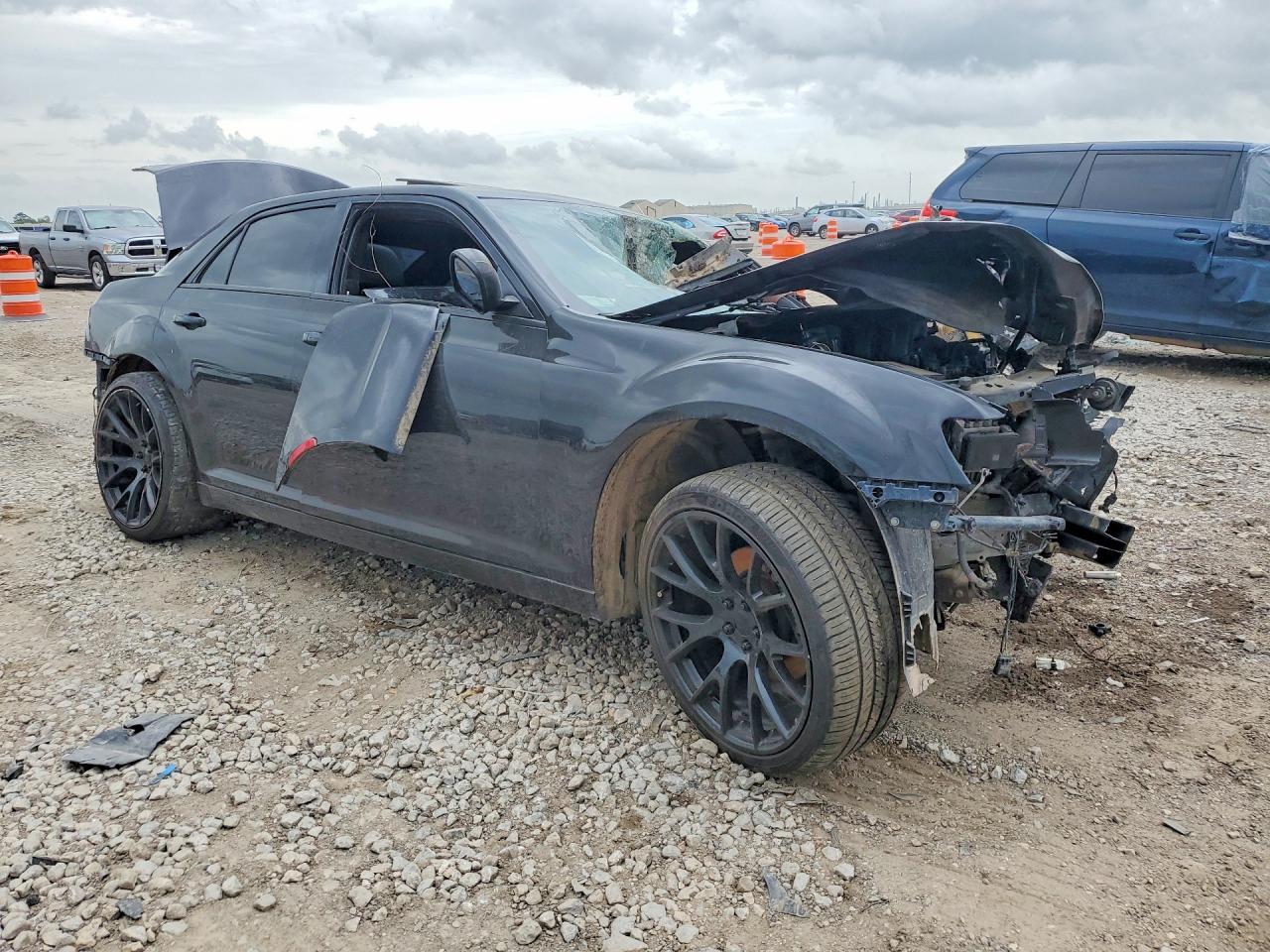 2016 Chrysler 300 S - zdjęcie 4