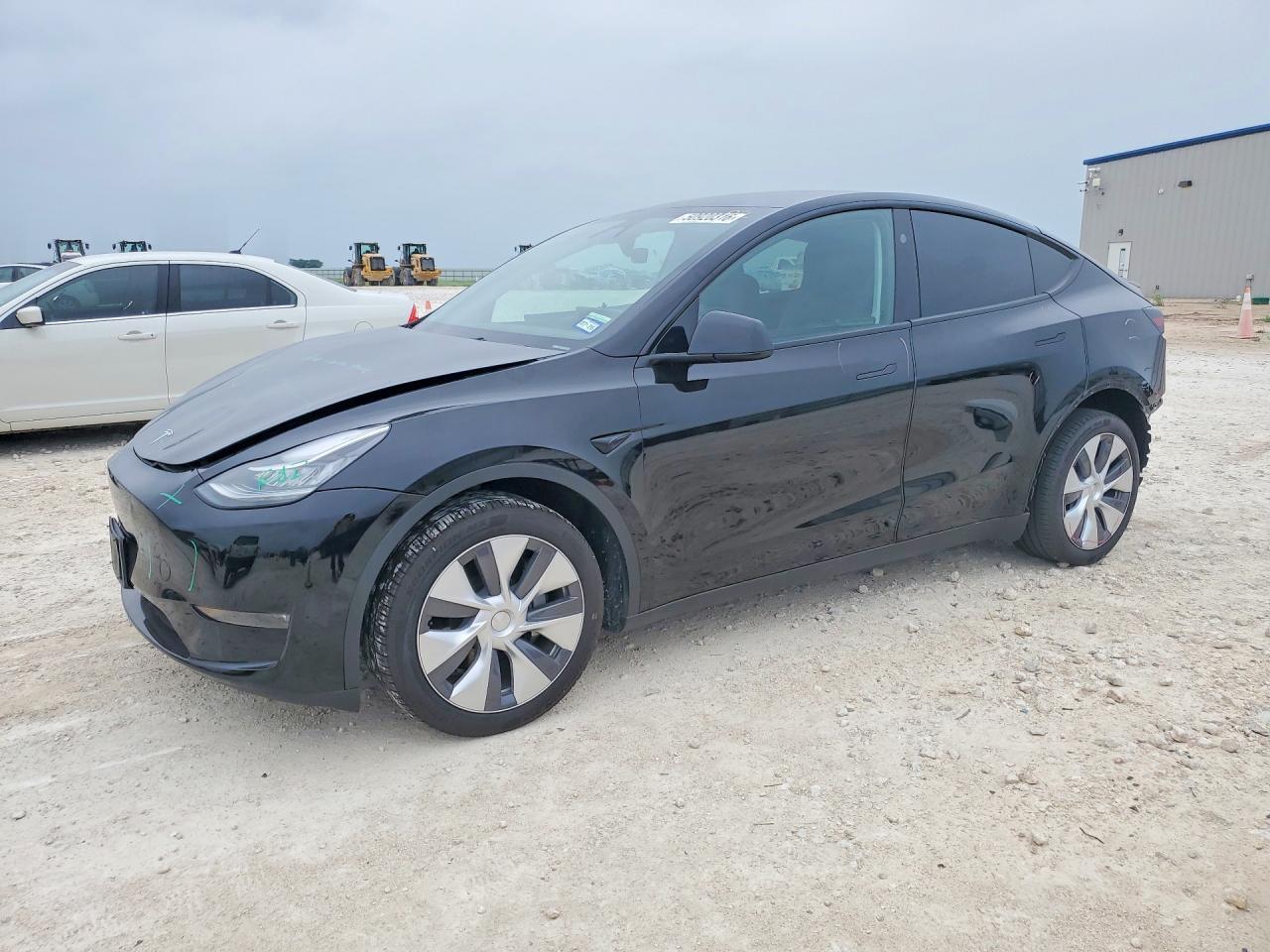 2023 Tesla Model Y - zdjęcie główne