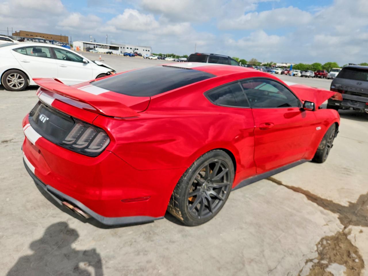 2019 Ford Mustang Gt - zdjęcie 3