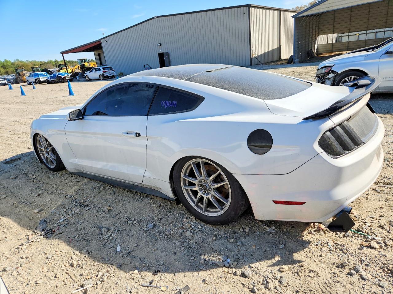 2015 Ford Mustang - zdjęcie 2