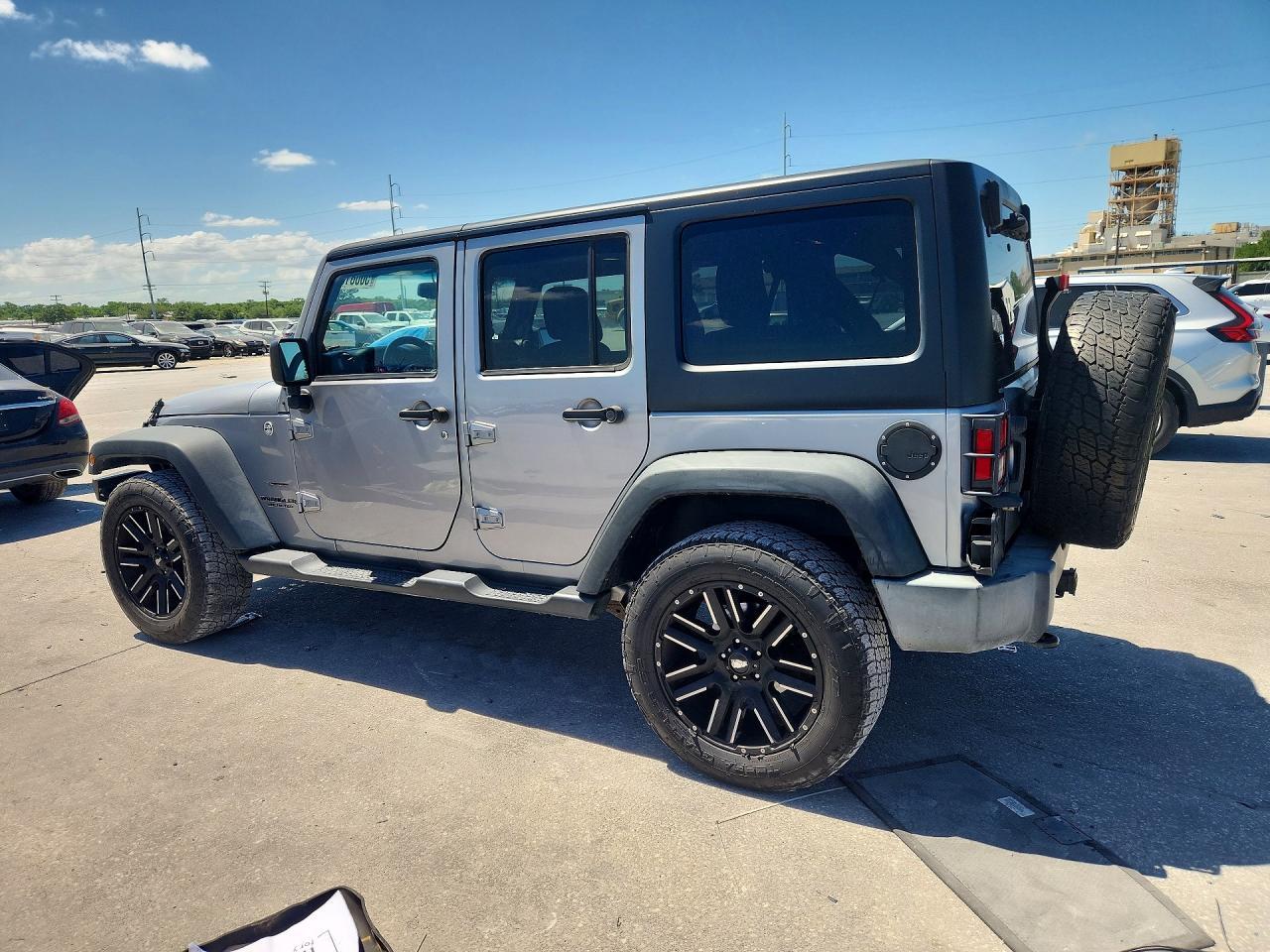 2014 Jeep Wrangler Unlimited Sport - zdjęcie 2