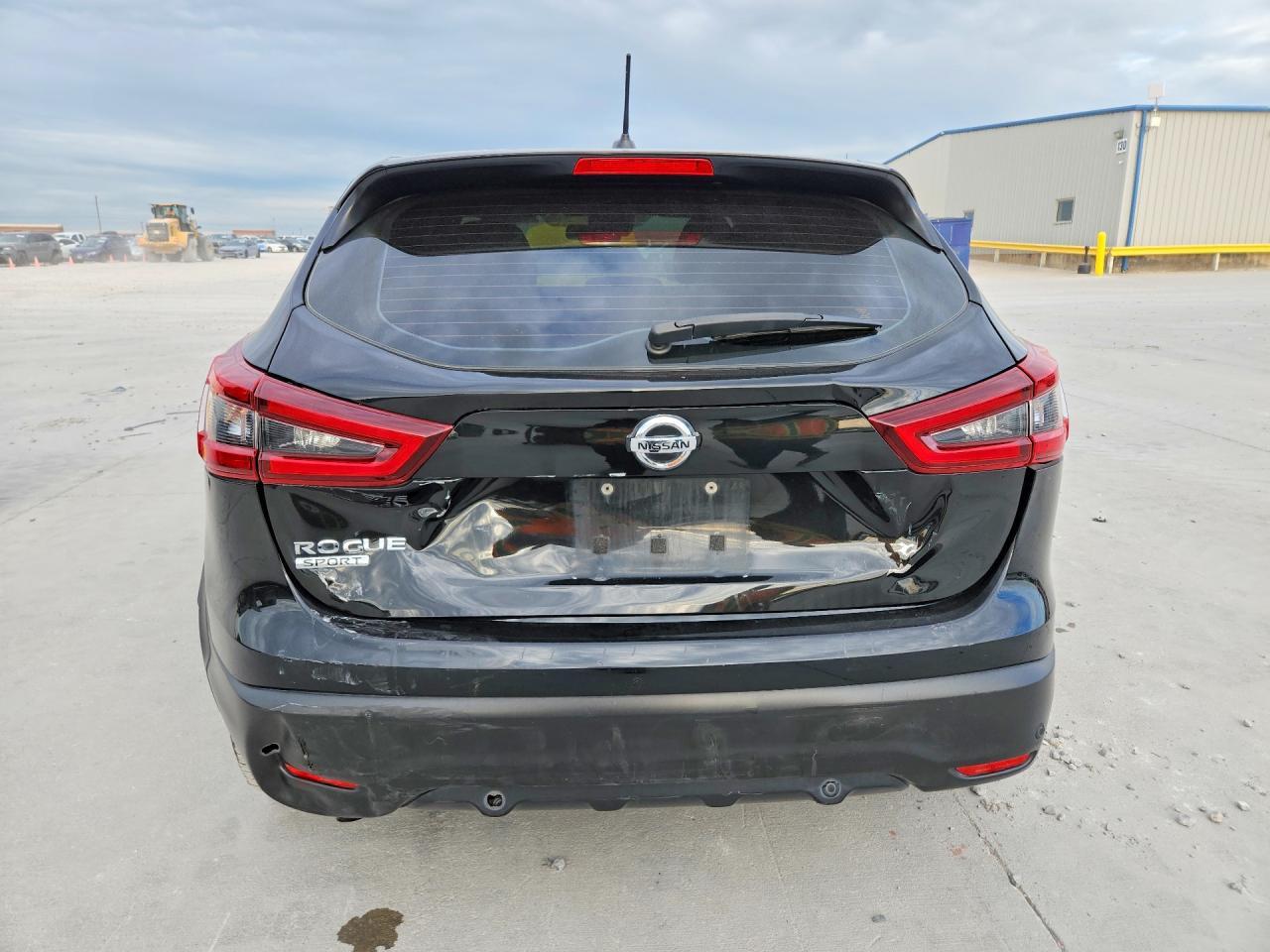 2021 Nissan Rogue Sport S - zdjęcie 6