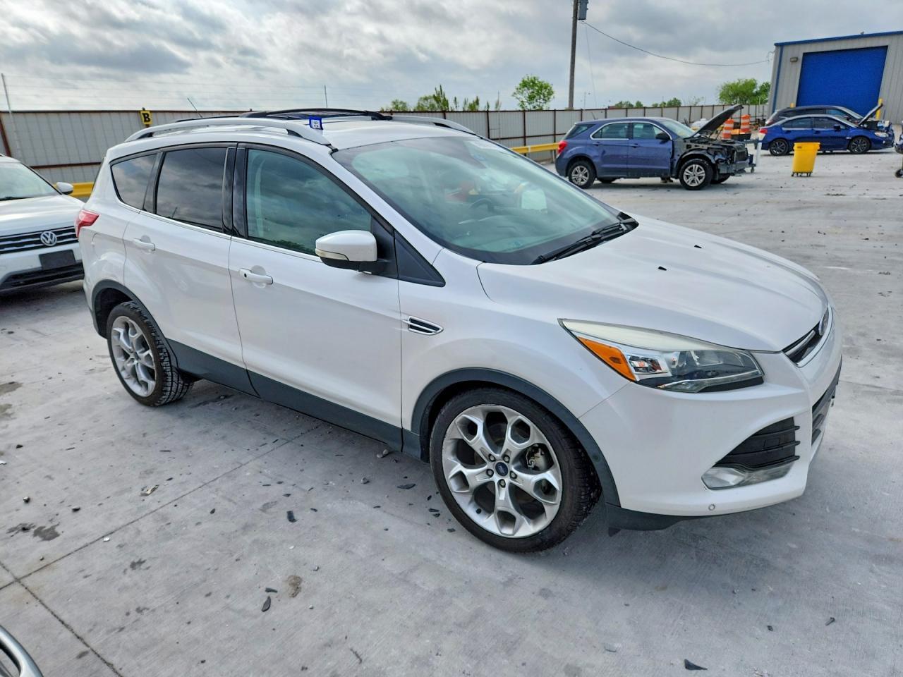 2016 Ford Escape Titanium - zdjęcie 4